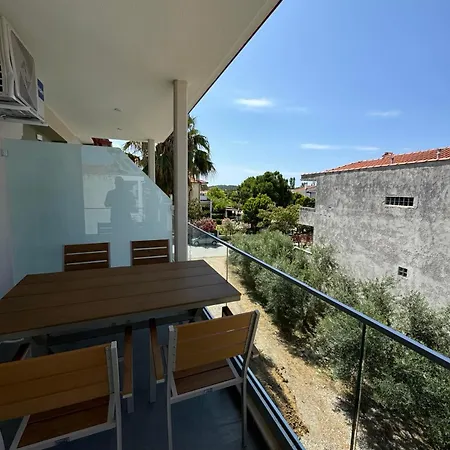 Callie Luxury Apartmán