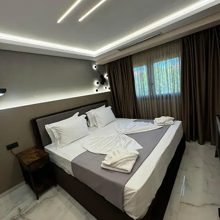 Callie Luxury *