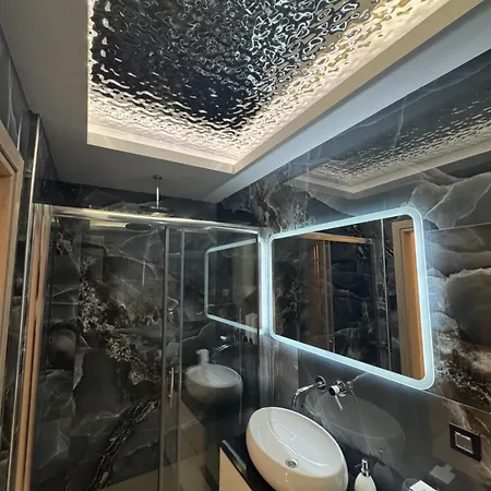 Callie Luxury Apartment *