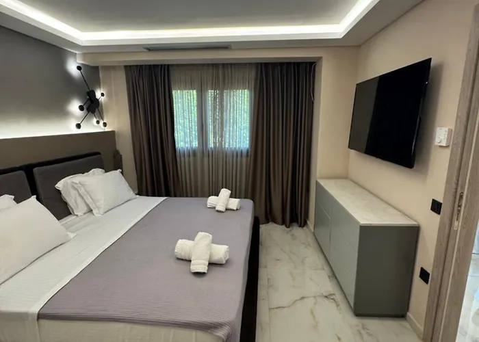 Callie Luxury